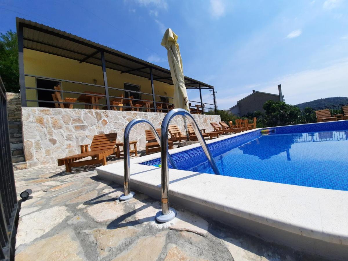 Apartments Kingfisher Virpazar Bagian luar foto