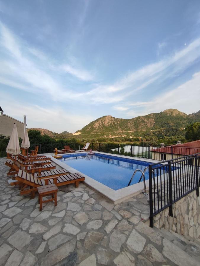 Apartments Kingfisher Virpazar Bagian luar foto