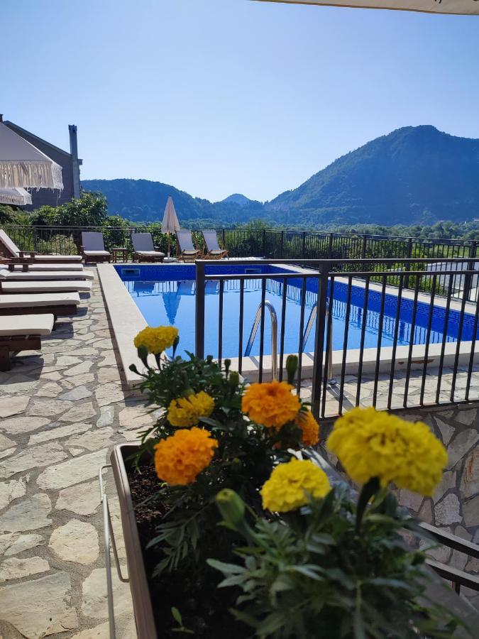 Apartments Kingfisher Virpazar Bagian luar foto