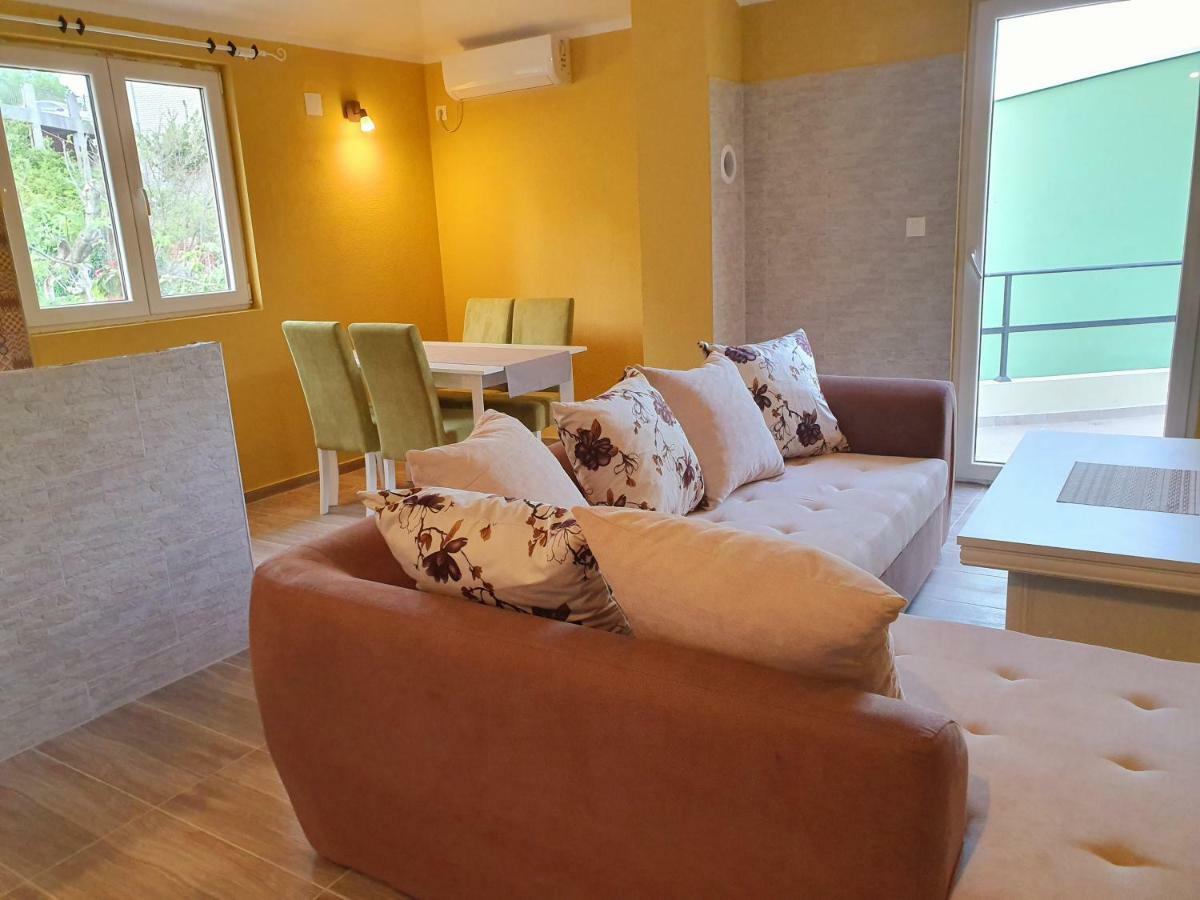 Apartments Kingfisher Virpazar Bagian luar foto