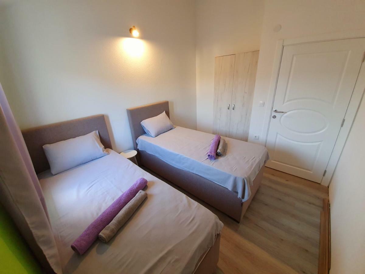 Apartments Kingfisher Virpazar Bagian luar foto
