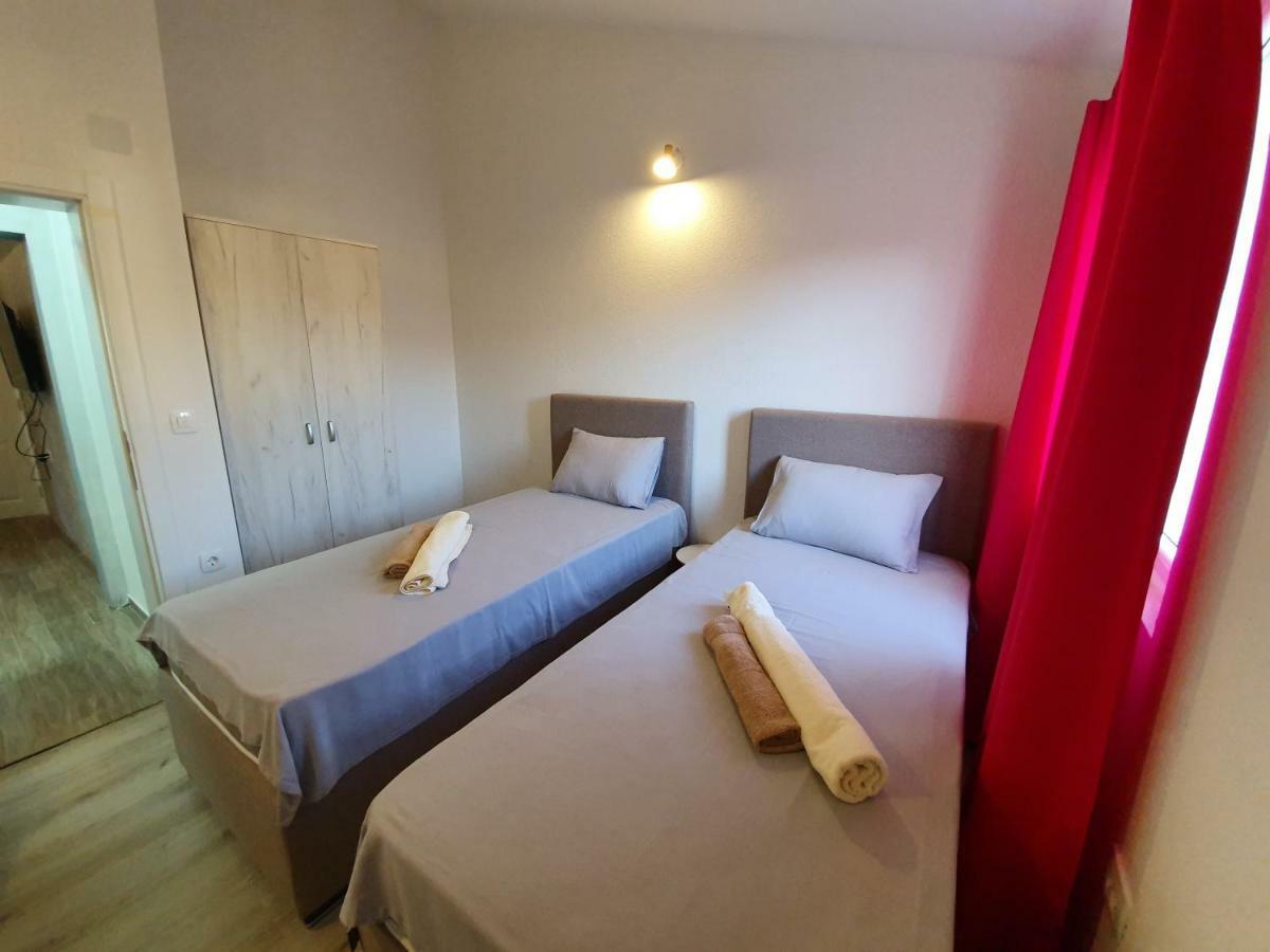 Apartments Kingfisher Virpazar Bagian luar foto