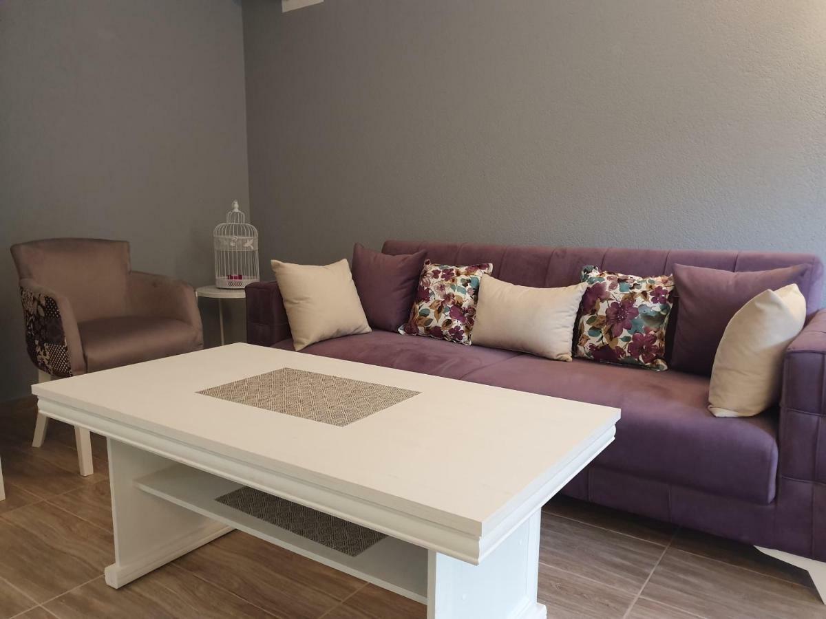 Apartments Kingfisher Virpazar Bagian luar foto